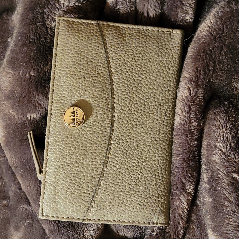 Nicole Miller wallet